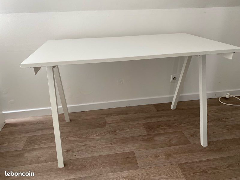 Bureau IKEA Trotten blanc (image 1)