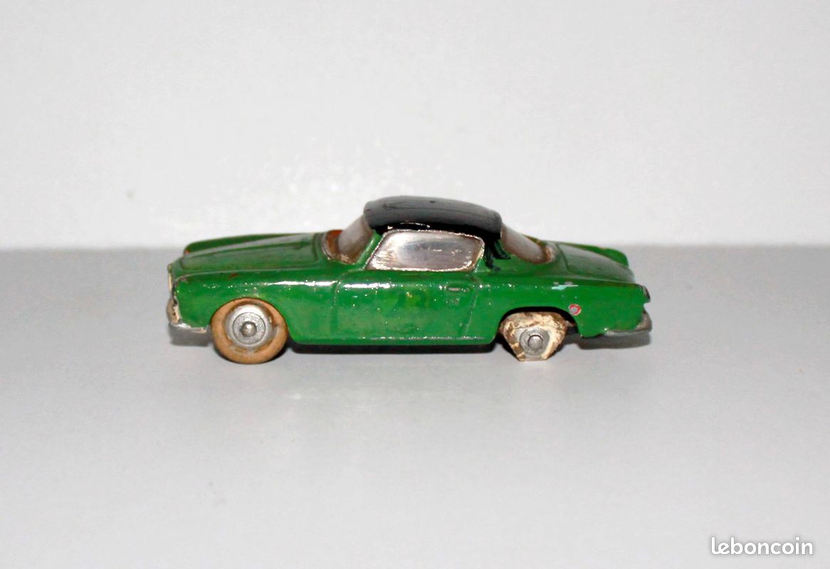 Dinky Toys Alfa Romeo Coupe 24 J – Bicolore Rouge Et Noir – échelle 1:43 – Rare