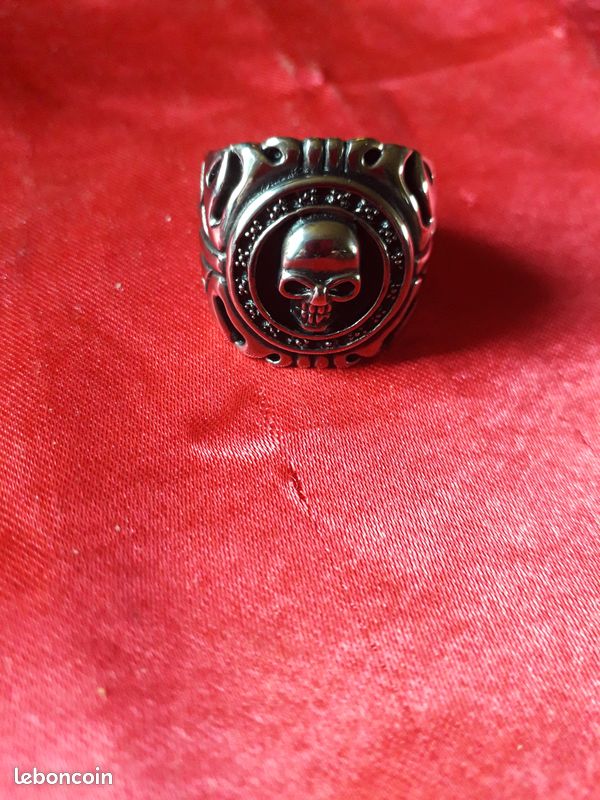 Bague chevalière biker (image 3)