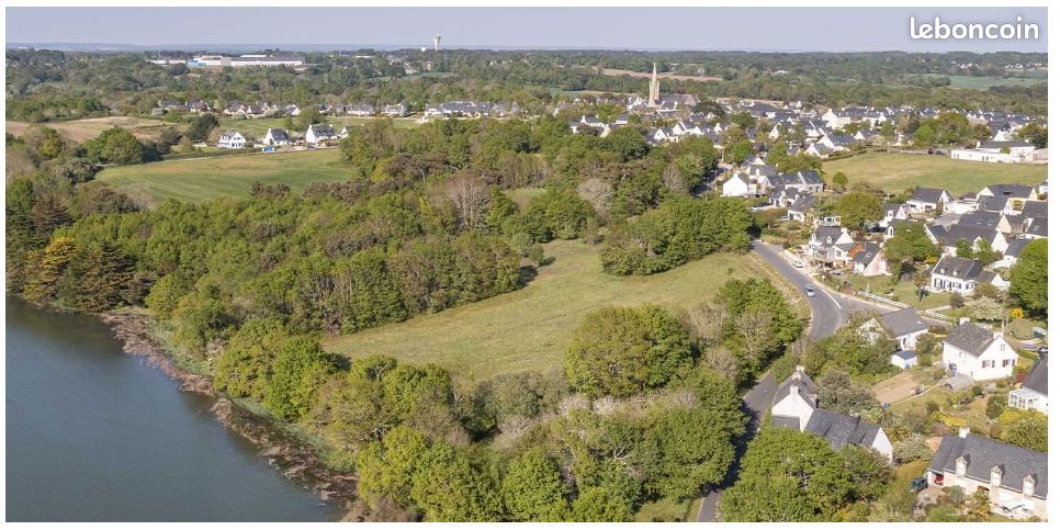 Terrain à bâtir de 347 m² à PLOUGOUMELEN (56) · 129 000 €