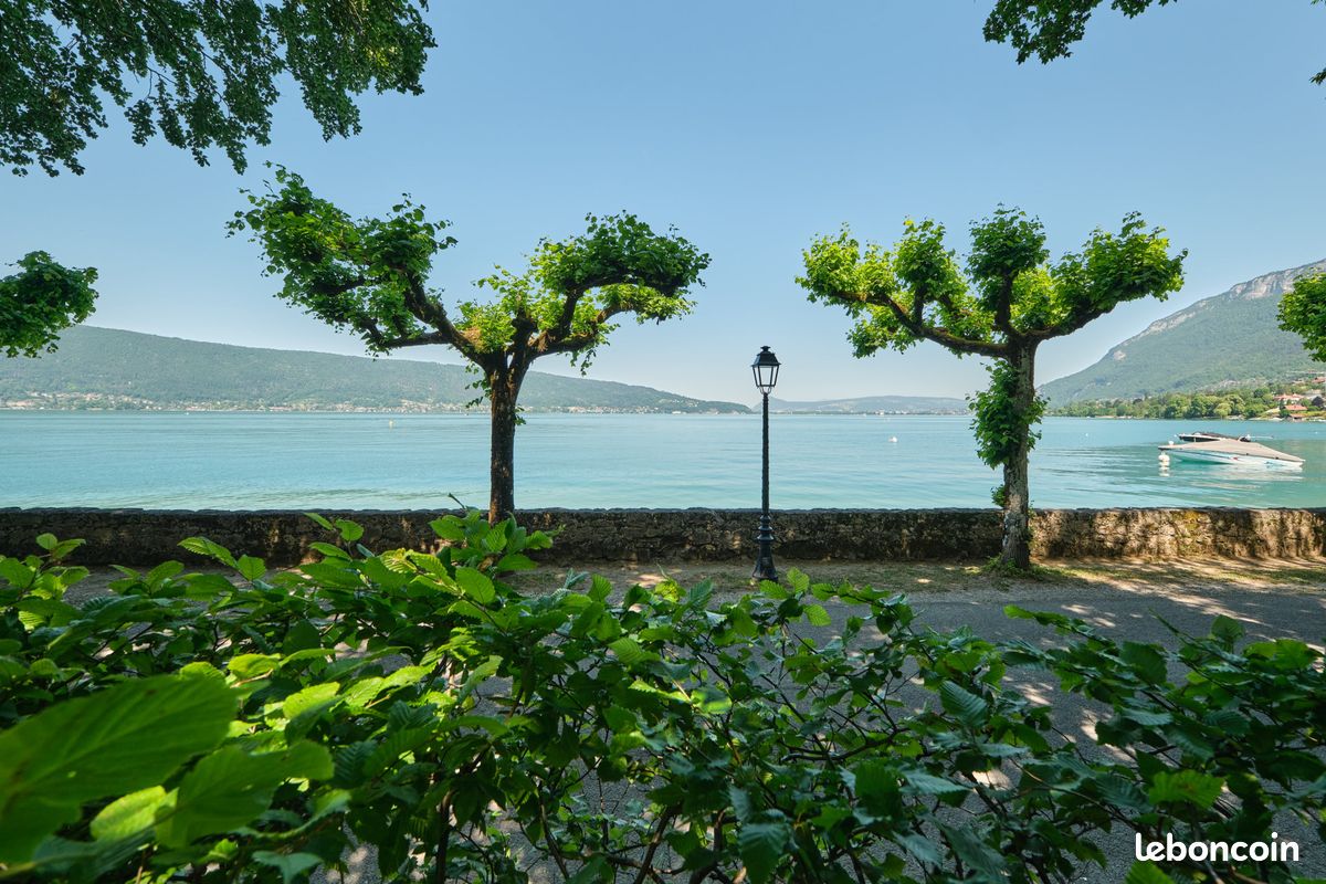 Maison 7 pièces 180 m² · à Menthon-Saint-Bernard · 180 m² · 3 500 000 €