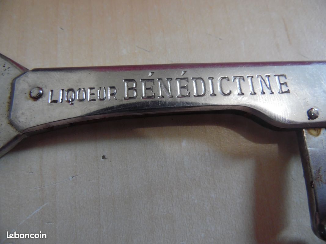 Ancien decapsuleur publicitaire liqueur benedictine (image 2)
