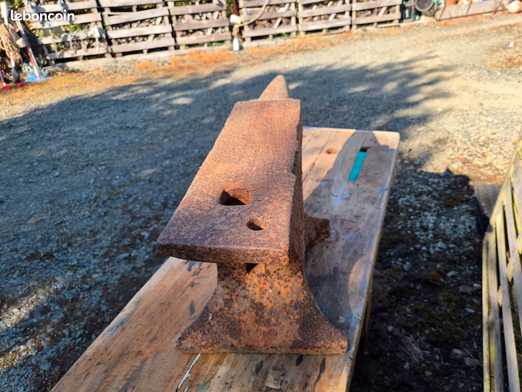 Enclume de forgeron (image 1)