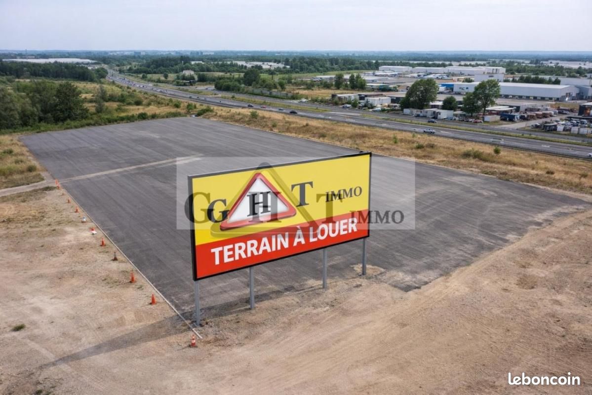 Terrain 12 000 m² Bretigny Sur Orge · à Brétigny-sur-Orge · 16 800 €/mois