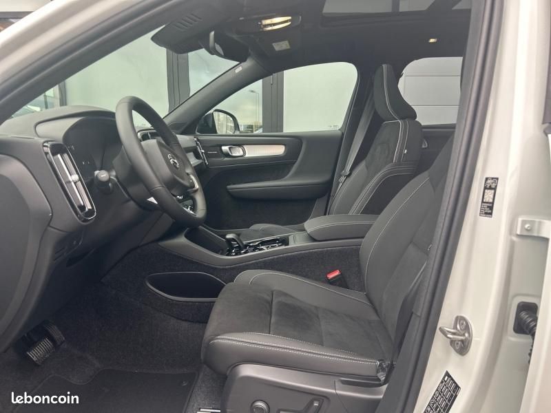 Volvo XC40 B3 163ch Black Edition DCT 7 (image 11)