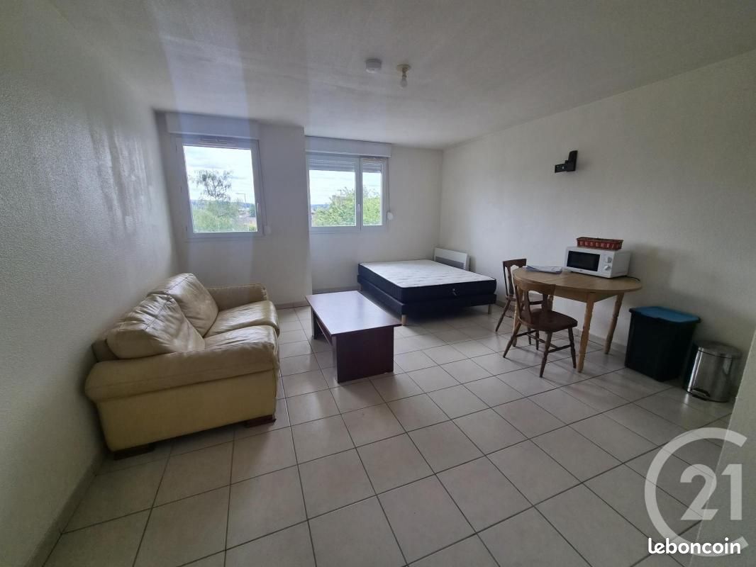 Appartement 1 pièce 28 m² · à Montluçon · 28 m² · 340 €