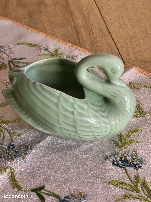 Cygne en céramique vert pastel vintage (image 1)