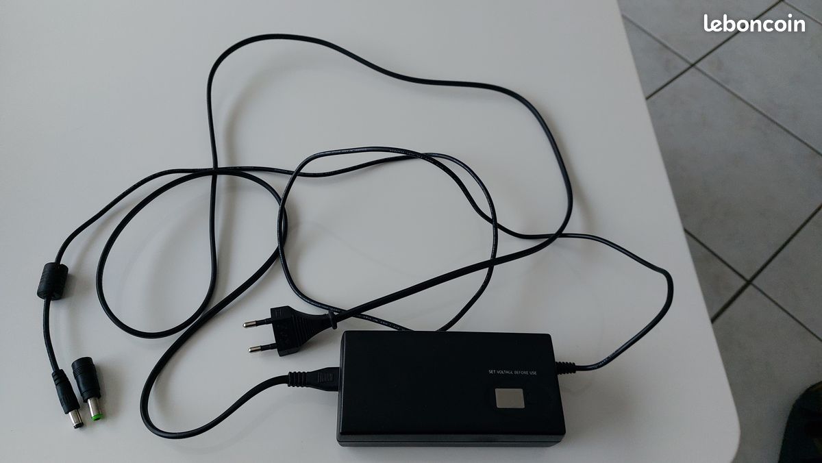 Adaptateur universel AC Haute Qualité (image 1)