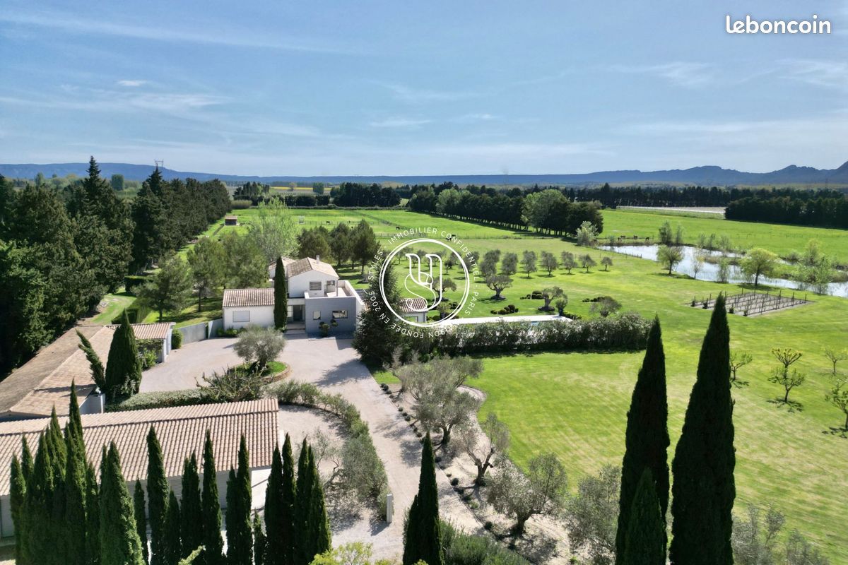 Maison 6 pièces 285 m² · à Saint-Rémy-de-Provence · 285 m² · 3 950 000 €