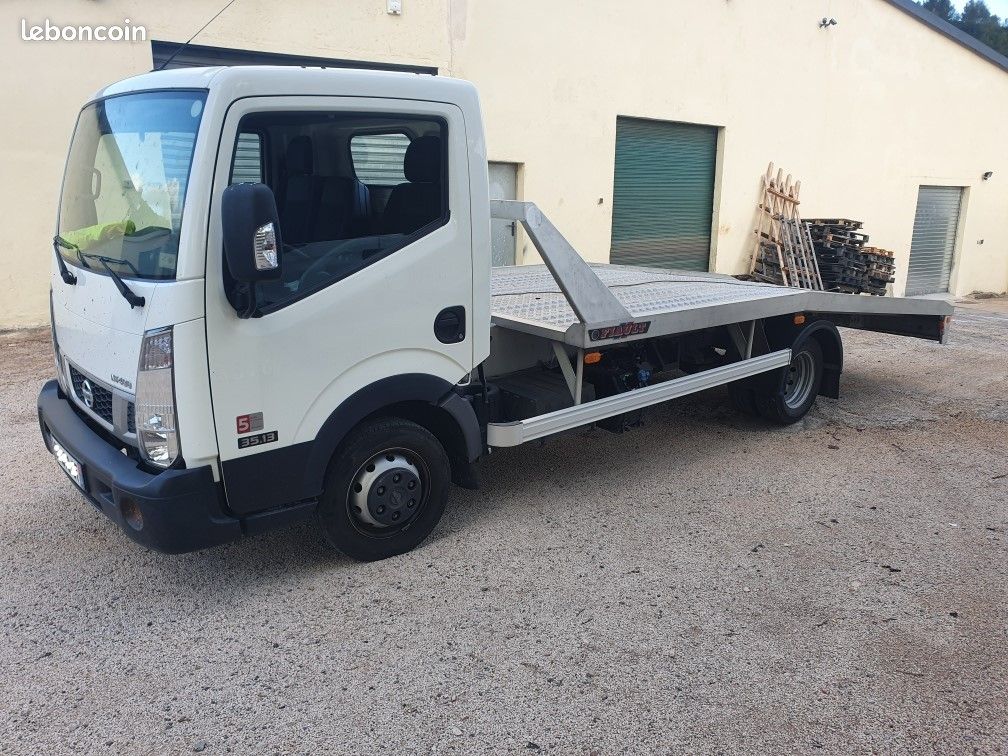 Nissan nt400 cabstar 3.0 td 130 bv6 depanneuse 3.5t (image 2)
