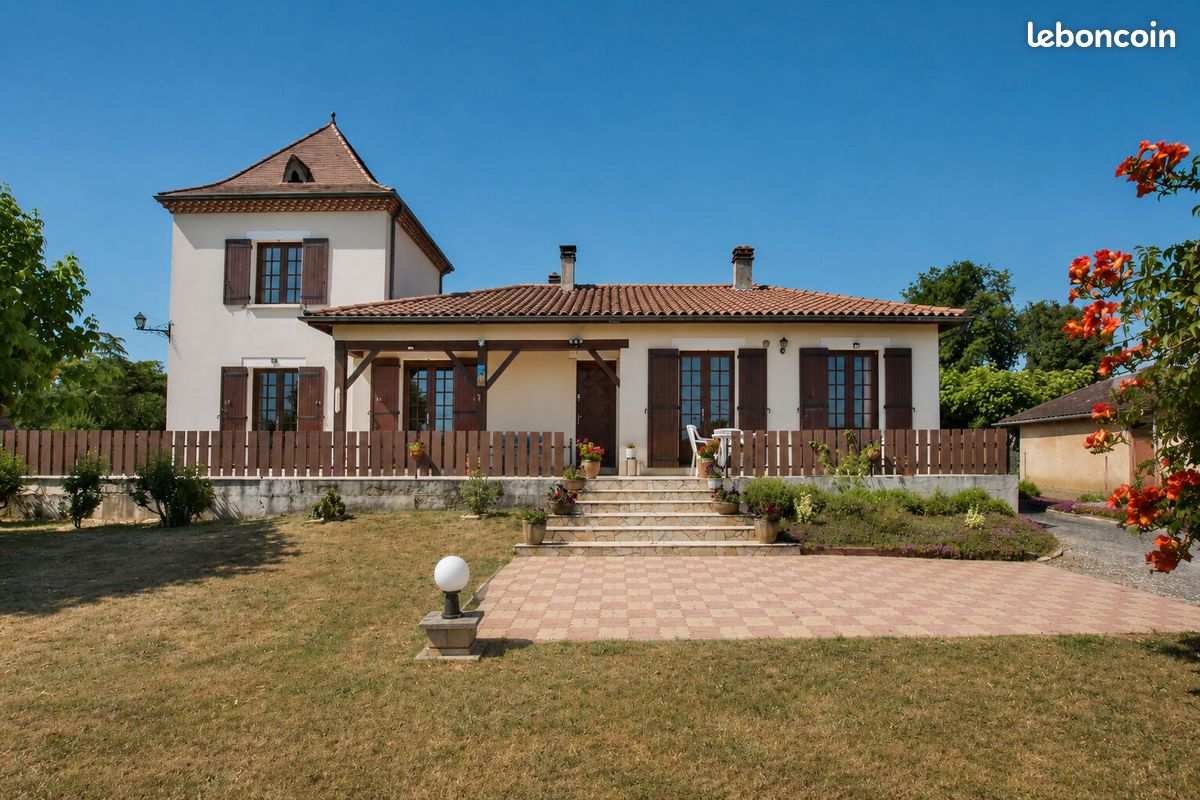 Maison 5 pièces 121 m² · à Creysse · 121 m² · 270 000 €