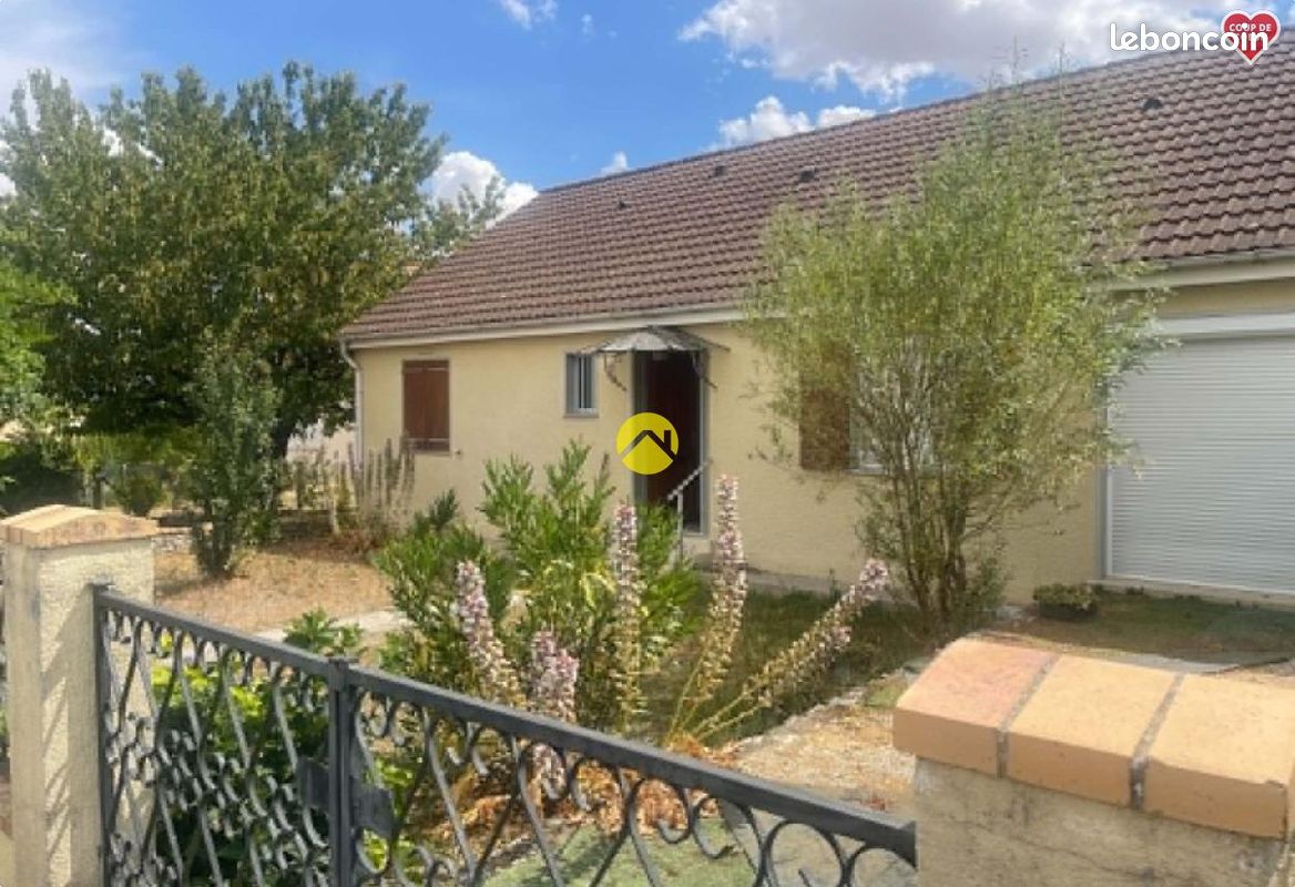 Maison 5 pièces 108 m² · à Avord · 108 m² · 142 000 €