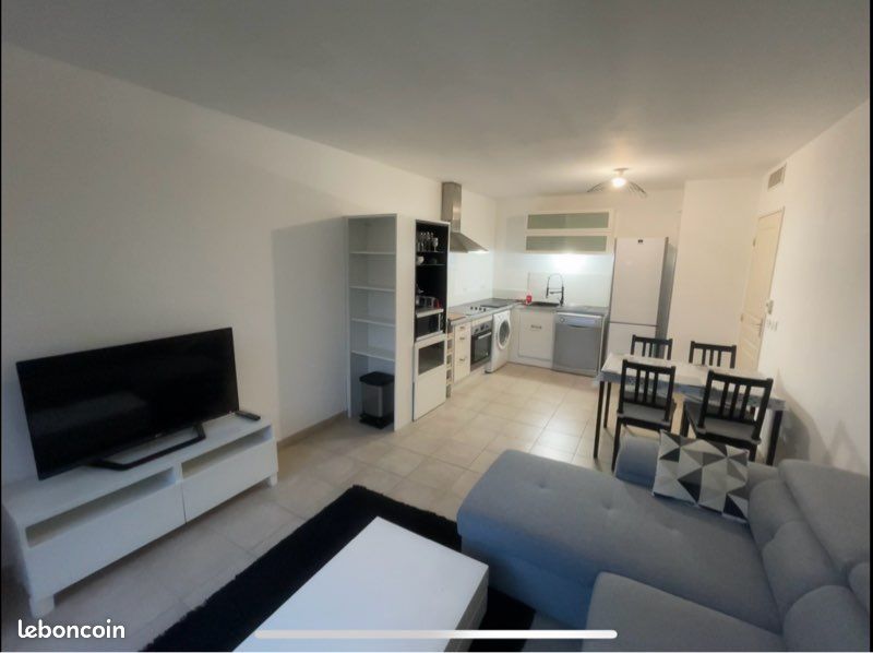 Appartement 2 pièces 42 m² · à Peyrolles-en-Provence · 42 m² · 860 €/mois