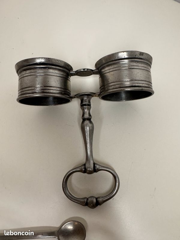 Serviteur de table ancien en étain – Roland Moreau (image 5)