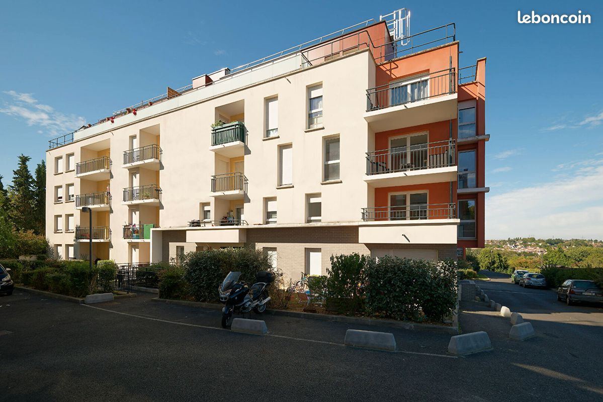 Appartement 2 pièces 43 m² · à Corbeil-Essonnes · 43 m² · 110 000 €