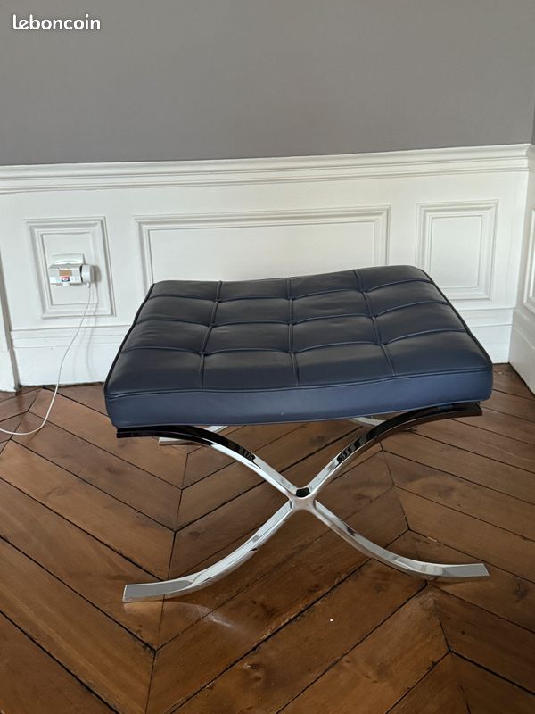Véritable Knoll International Tabouret Barcelona par Mies van der Rohe 1 500 (image 1)