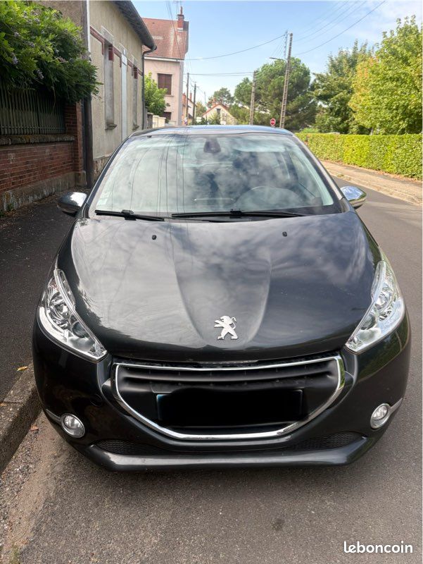 Peugeot 208 (image 2)