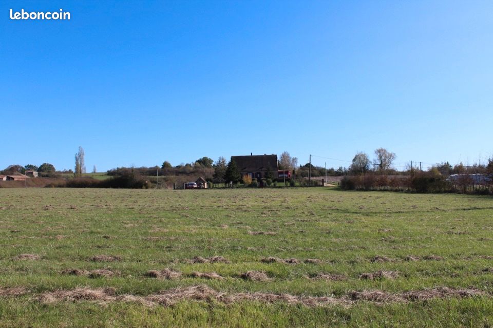Terrain 2814 m² · à Marsalès · 29 000 €