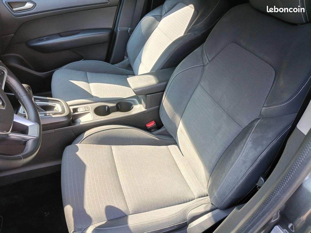 RENAULT Arkana E-Tech 145 Business (image 9)
