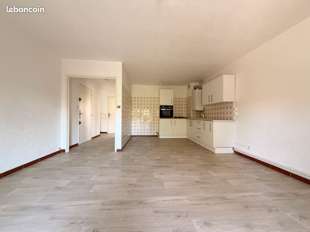 Appartement 3 pièces 70 m² · à Luxeuil-les-Bains · 70 m² · 80 000 €