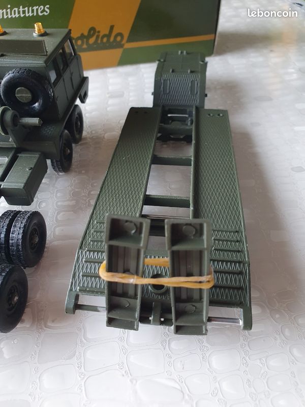 SOLIDO bandeau 2 pattes RESINE berliet T12 militaire écrit transport