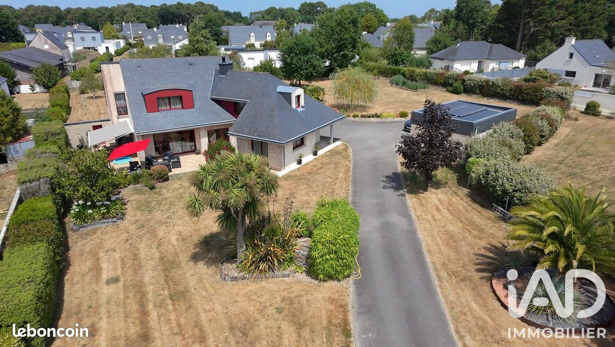 Maison 8 pièces 212 m² · à Surzur · 212 m² · 905 000 €