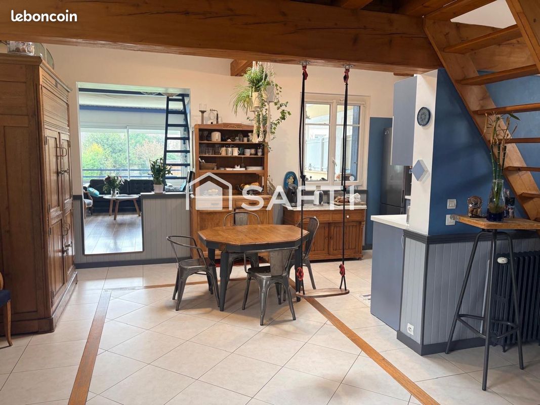 Maison 8 pièces 205 m² · à Épône · 205 m² · 439 000 €