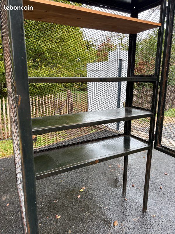 Meuble métallique et grillagé (image 4)