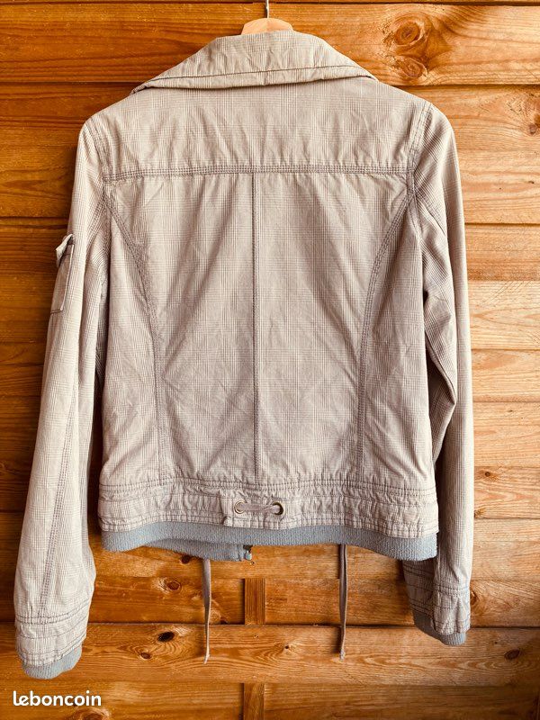 Blouson taille S (image 2)