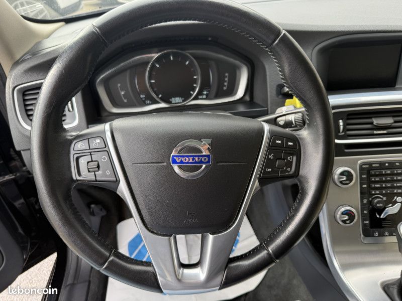 Volvo S60 D3 150CH KINETIC BUSINESS GEARTRONIC (image 19)