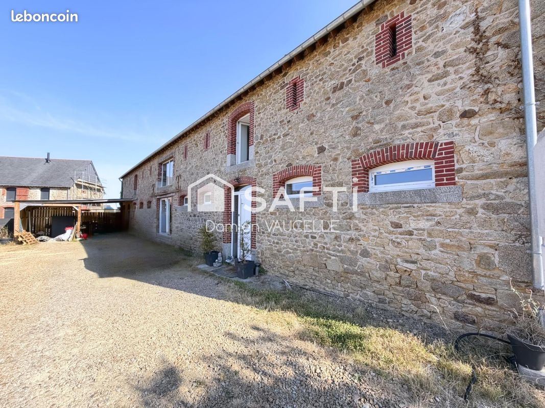 Maison 6 pièces 299 m² · à La Bigottière · 299 m² · 348 900 €