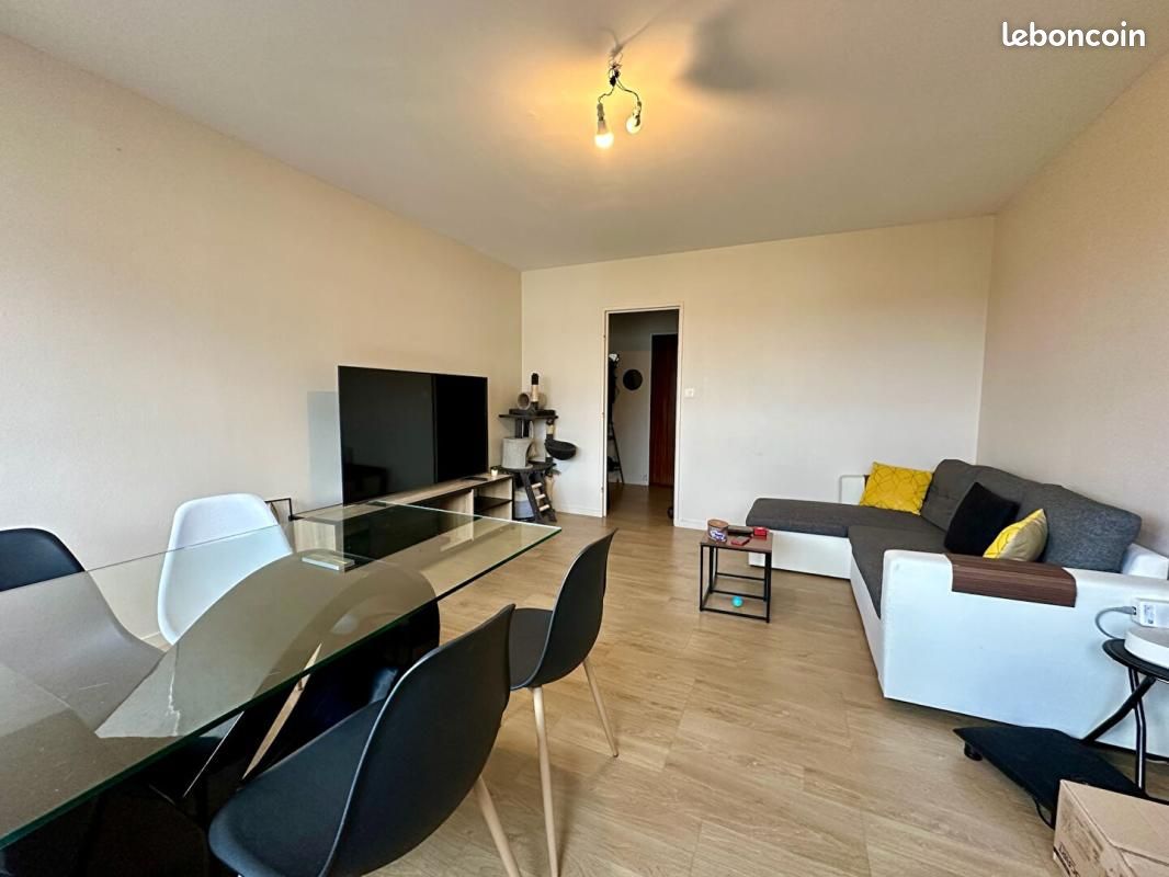 Appartement 2 pièces 62 m² · à La Chaussée-Saint-Victor · 62 m² · 108 000 €