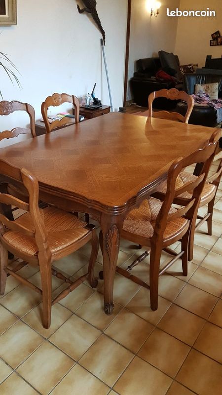 Vends table et ses 6 chaises (image 1)