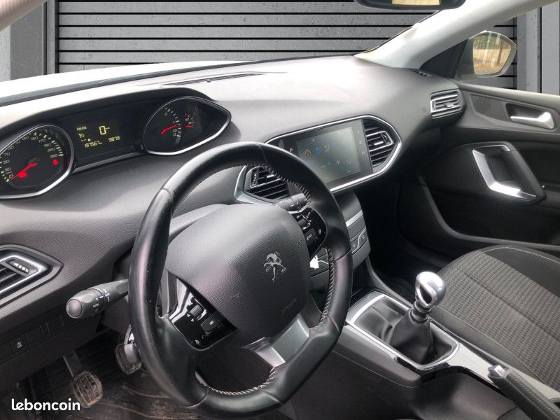 Peugeot 308 1.5 BLUEHDI 130CH S&S ACTIVE (image 2)
