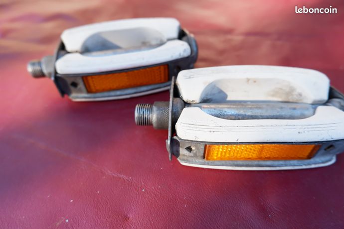 UNION PLASTIC PEDALS -16.4- Pédales