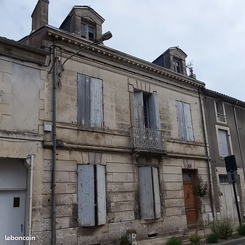 Maison 7 pièces 197 m² · à Ribérac · 197 m² · 66 780 €