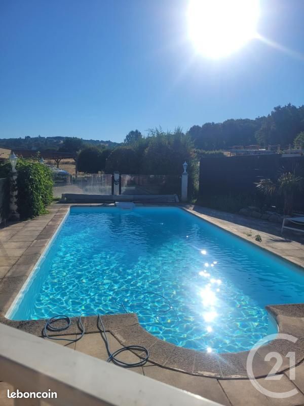 Maison 8 pièces 175 m² · à Montluçon · 175 m² · 266 000 €