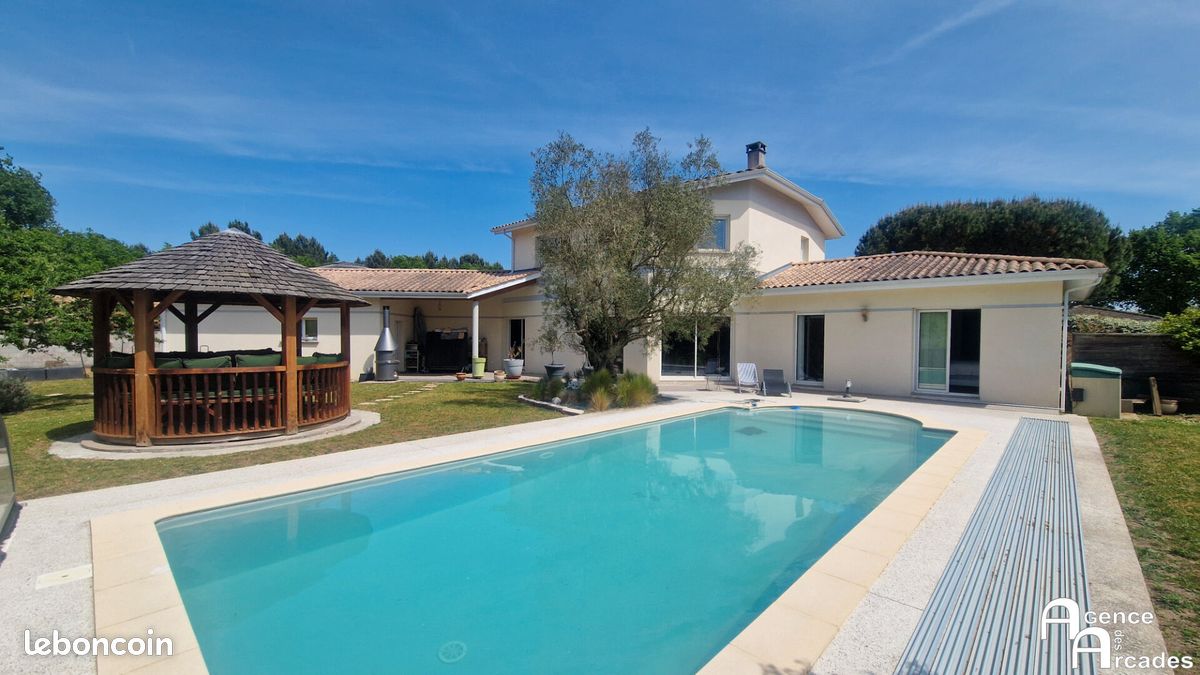 Maison 6 pièces 187 m² · à Saint-Aubin-de-Médoc · 187 m² · 720 000 €