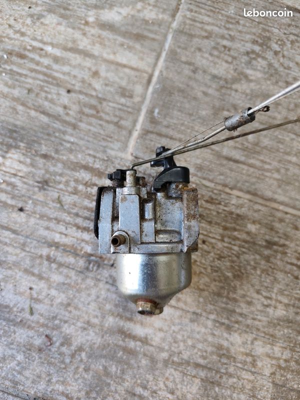 Carbu tracteur tondeuse (image 1)