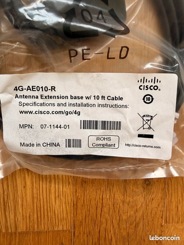 Kit antenne 4G LTE Cisco neuf sous blister – 4G-LTE-ANTM-D + 4G-AE010-R (image 3)