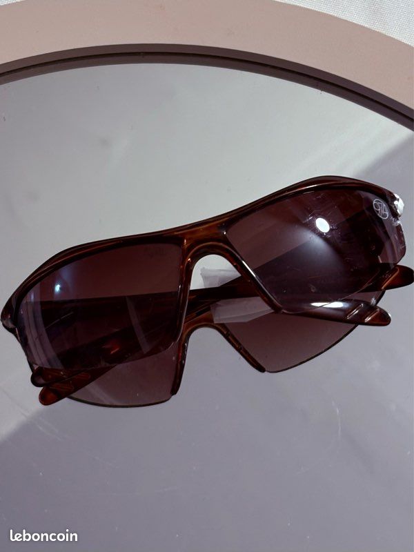 Lunette de soleil vintage (image 1)