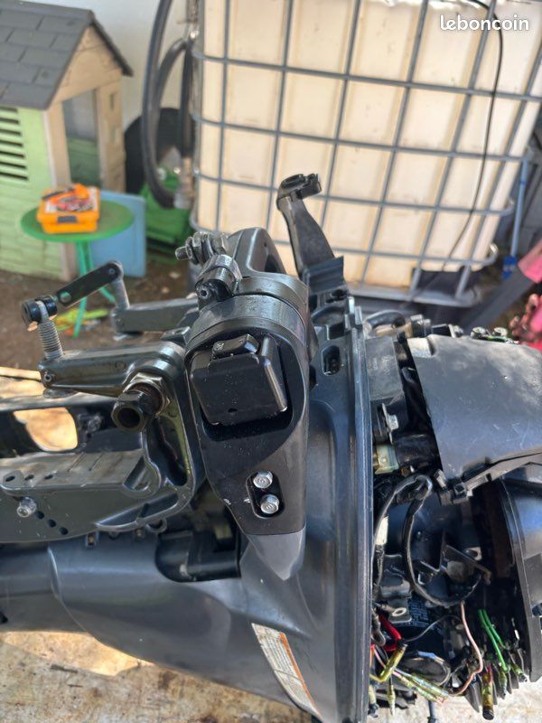 Moteur yamaha f15 15cv toute pièce (image 3)