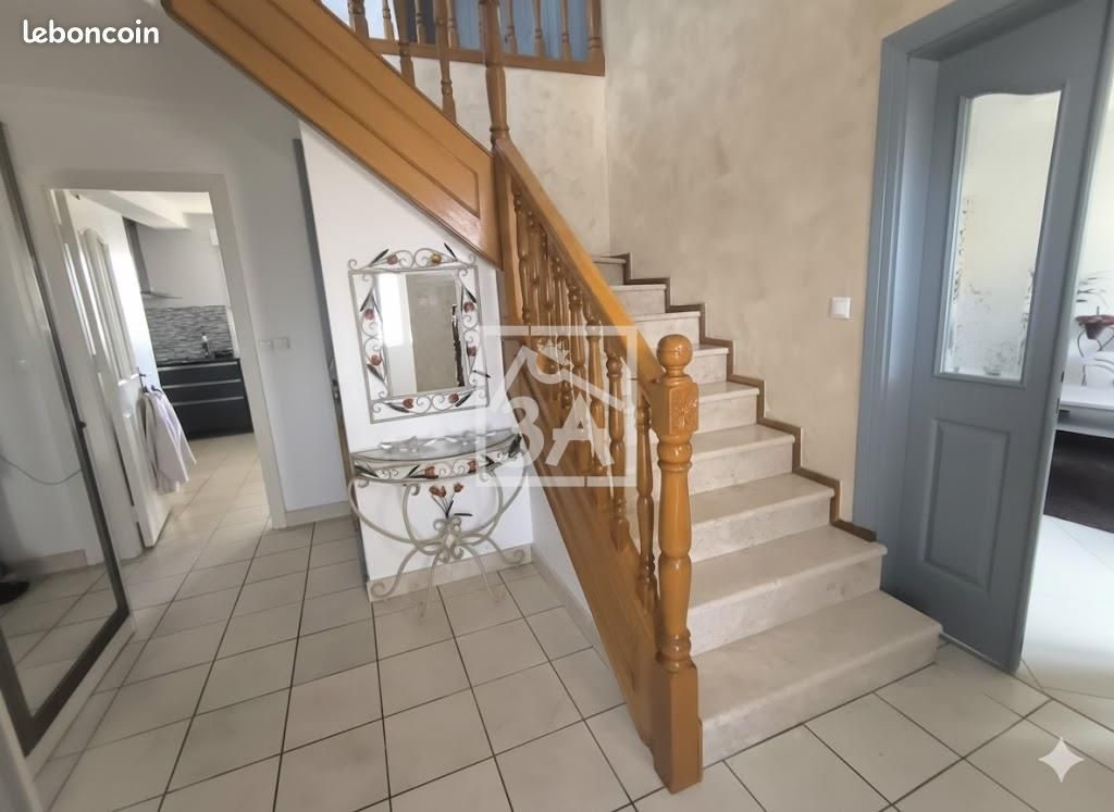 Maison 7 pièces 145 m² · à Arques · 145 m² · 383 250 €