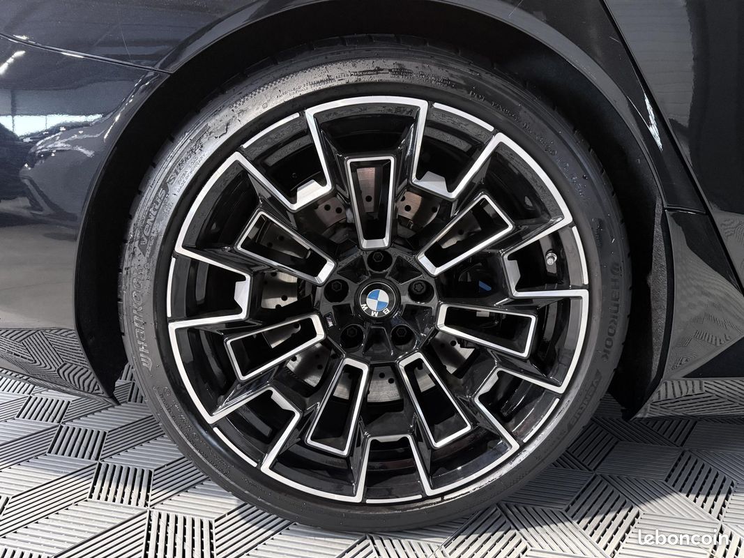 BMW M5 Touring 4.4 V8 727Ch BVA8 G99 PHEV, OPTIONS ++++, 13 900Km, IMMAT FR, GARANTIE 12/2027.. (image 30)