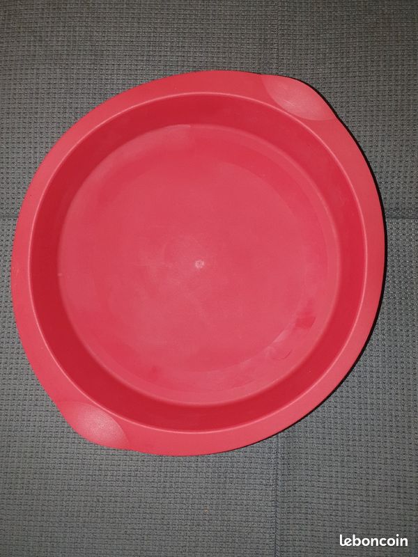 Moule à manqué silicone tupperware (image 1)