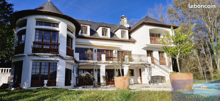 Propriété 12 pièces 414 m²