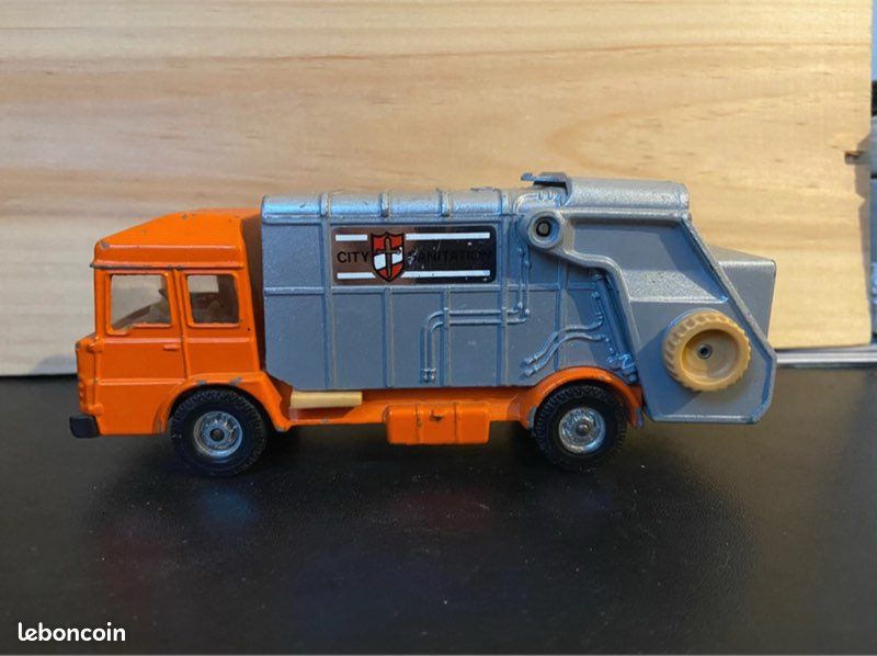Miniature Corgi - Chargeur Camion Lourd Mercedes - Benne à Ordures - 1983