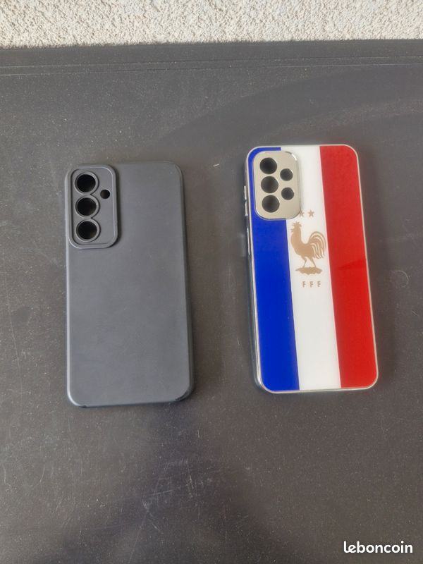 Vend lot de coques de téléphone galaxi neuve la noir F23FE et l’autre SX A 23 neuve (image 1)