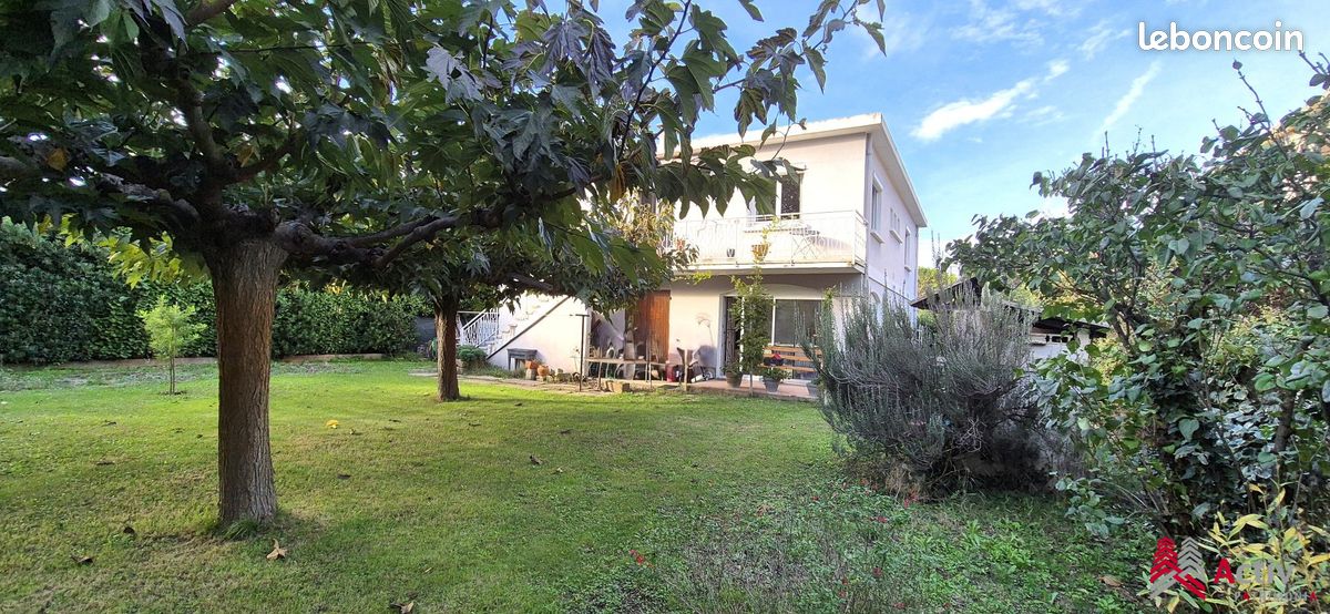 Maison 6 pièces 132 m² · à Arles · 132 m² · 330 000 €