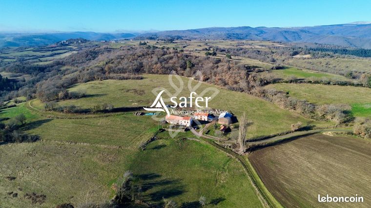 Propriété 5 pièces 130 m²